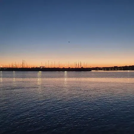 Franckie's By The Beach Apartment